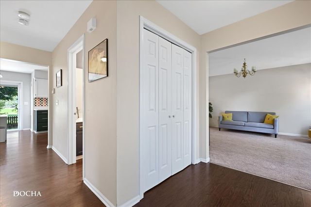 3179 Village Green Drive, Aurora, IL 60504