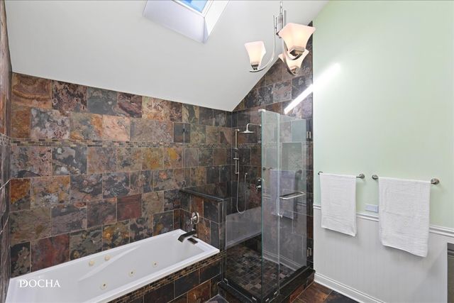 3179 Village Green Drive, Aurora, IL 60504