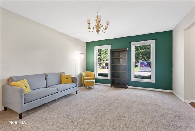 3179 Village Green Drive, Aurora, IL 60504