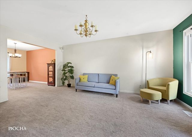 3179 Village Green Drive, Aurora, IL 60504