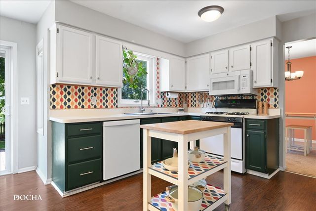 3179 Village Green Drive, Aurora, IL 60504