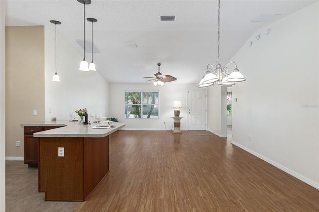 2588 ENGLISH IVY CIRCLE, The Villages, FL 32162