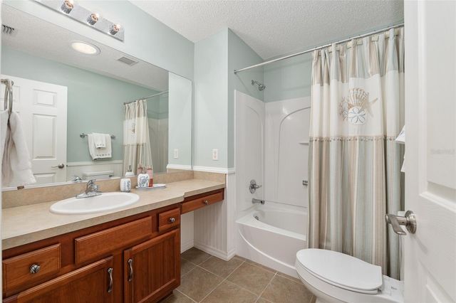 2588 ENGLISH IVY CIRCLE, The Villages, FL 32162