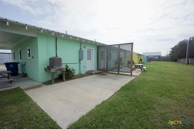 67 - 89 N Bayview Drive, Port O'connor, TX 77982