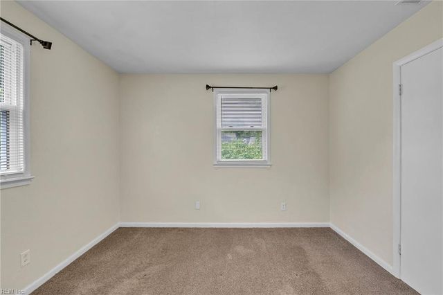 4567 Dora CIR, Norfolk, VA 23513