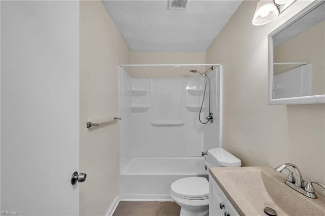 4567 Dora CIR, Norfolk, VA 23513