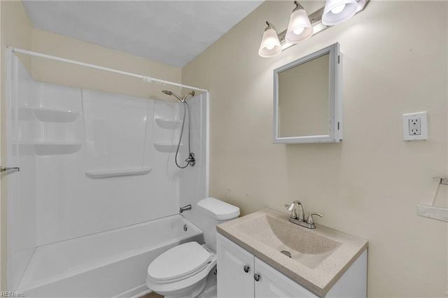 4567 Dora CIR, Norfolk, VA 23513