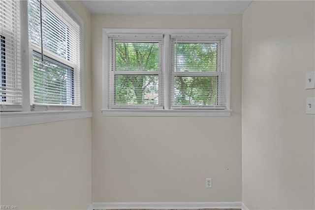 4567 Dora CIR, Norfolk, VA 23513