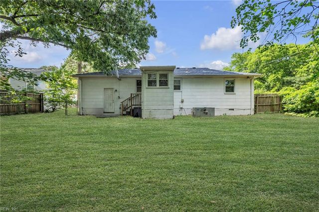 4567 Dora CIR, Norfolk, VA 23513
