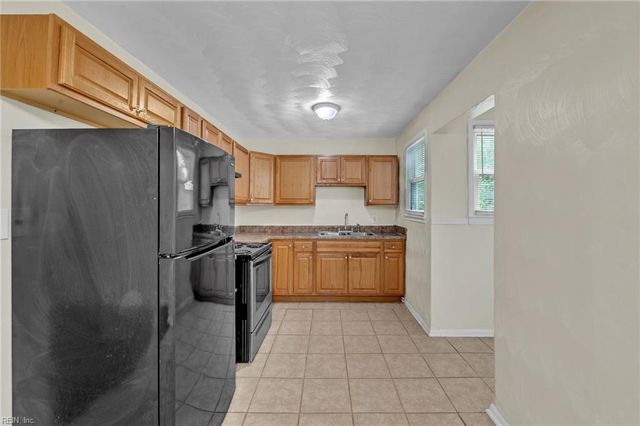 4567 Dora CIR, Norfolk, VA 23513