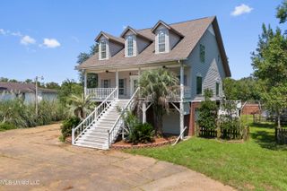 1813 Pascagoula River Road, Moss Point, MS 39562