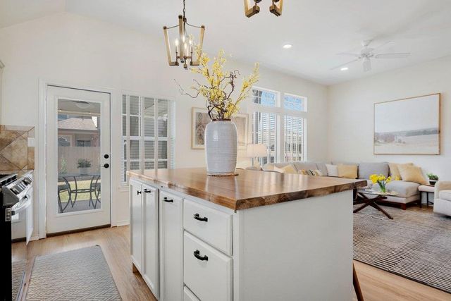 322 River Bluff CIR, Georgetown, TX 78626