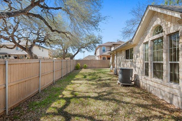 322 River Bluff CIR, Georgetown, TX 78626