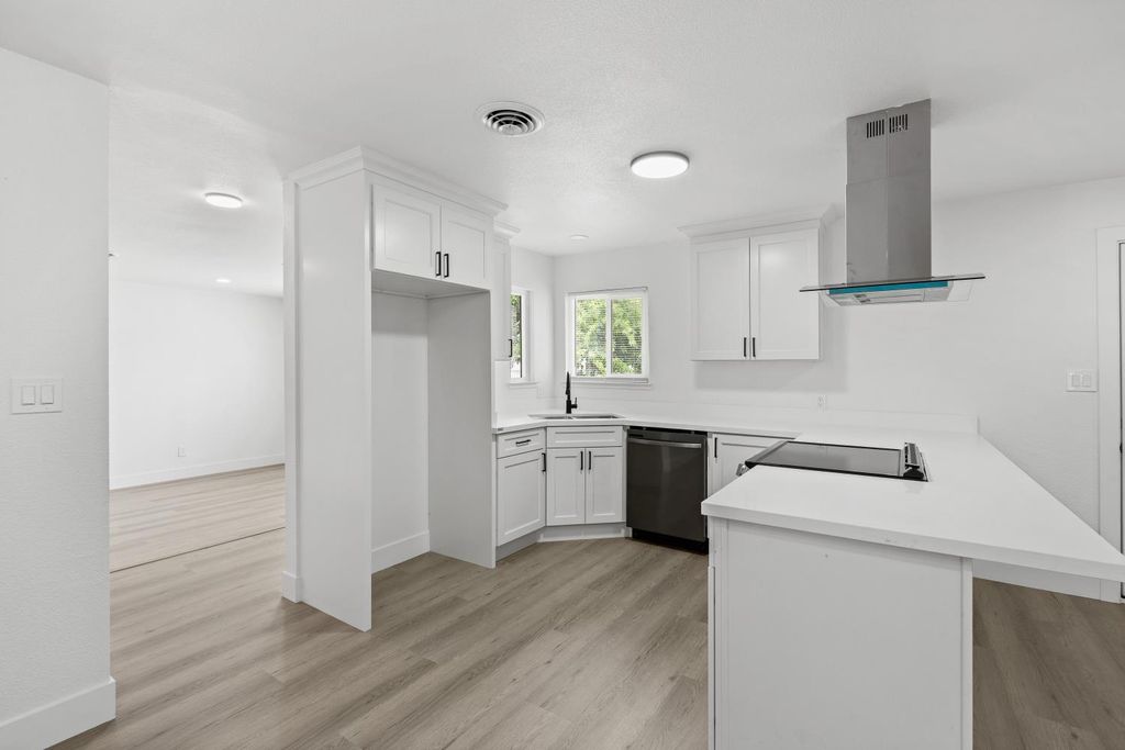 138 Delhi Ave, Stockton, CA 95206