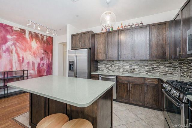 90 Bay Street Landing 8D, Staten Island, NY 10301