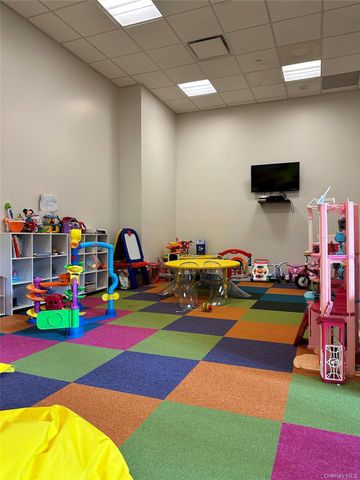 90 Bay Street Landing 8D, Staten Island, NY 10301