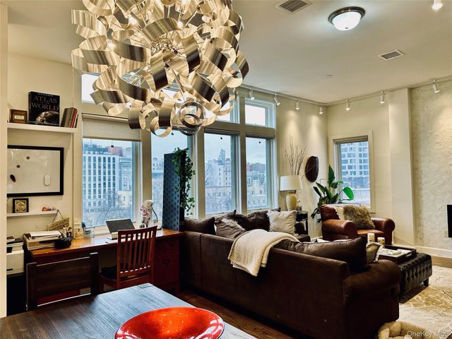 90 Bay Street Landing 8D, Staten Island, NY 10301