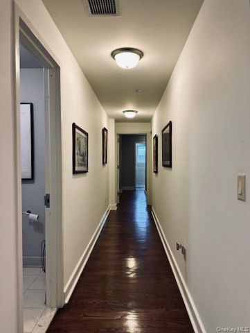 90 Bay Street Landing 8D, Staten Island, NY 10301