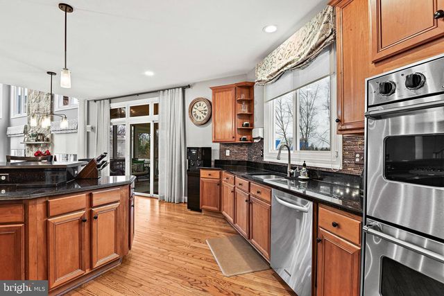 21922 HYDE PARK DR, Ashburn, VA 20147