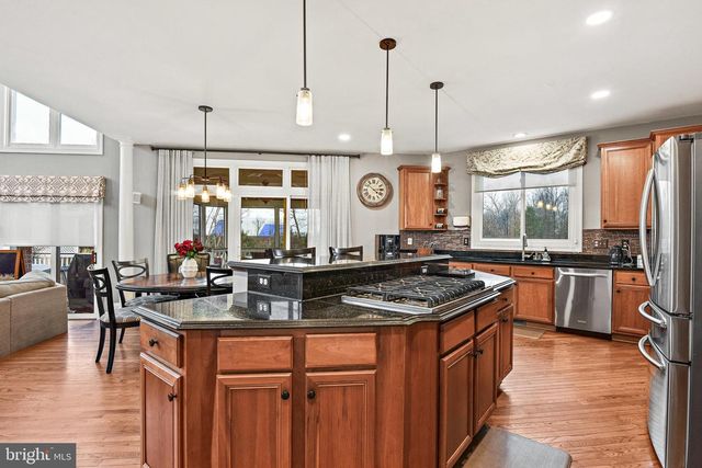 21922 HYDE PARK DR, Ashburn, VA 20147