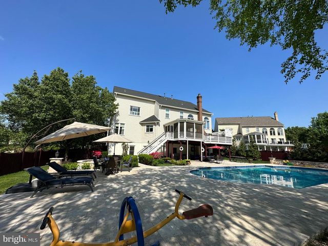 21922 HYDE PARK DR, Ashburn, VA 20147