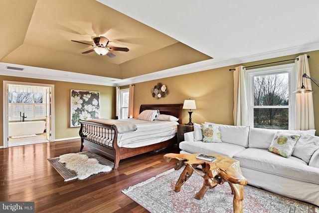 21922 HYDE PARK DR, Ashburn, VA 20147