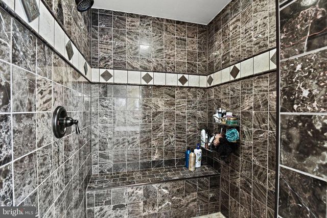 21922 HYDE PARK DR, Ashburn, VA 20147