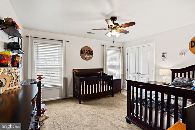 21922 HYDE PARK DR, Ashburn, VA 20147