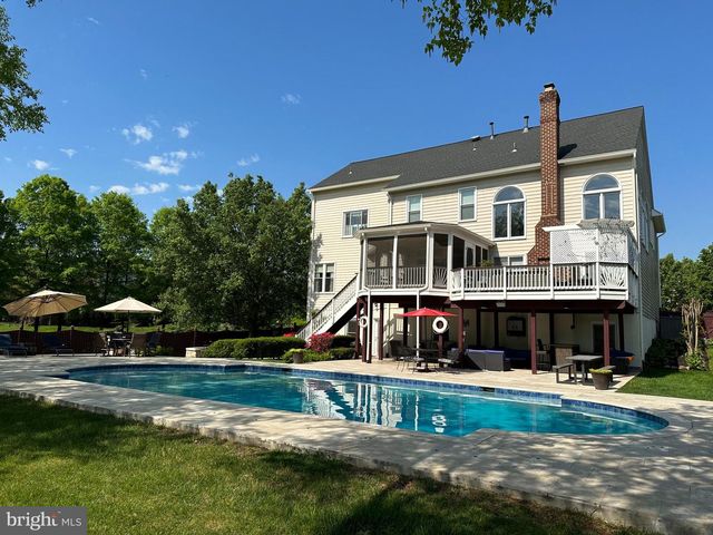 21922 HYDE PARK DR, Ashburn, VA 20147