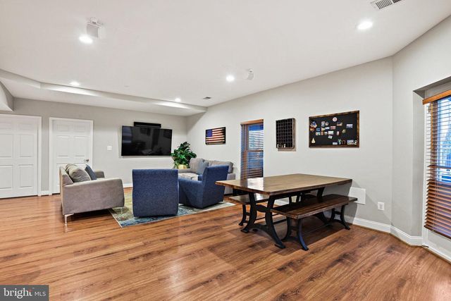 21922 HYDE PARK DR, Ashburn, VA 20147