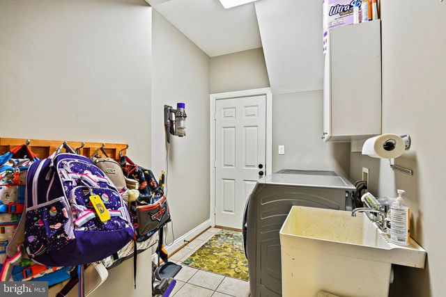 21922 HYDE PARK DR, Ashburn, VA 20147