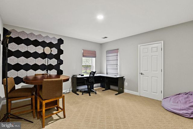 21922 HYDE PARK DR, Ashburn, VA 20147