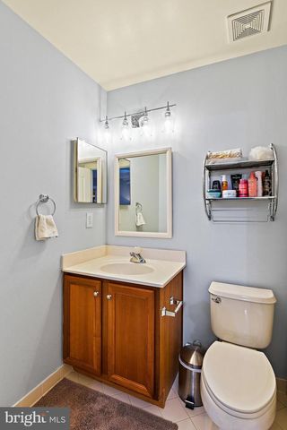 21922 HYDE PARK DR, Ashburn, VA 20147