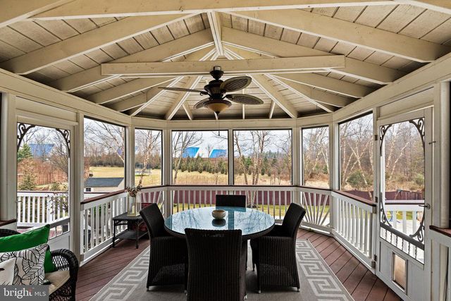 21922 HYDE PARK DR, Ashburn, VA 20147