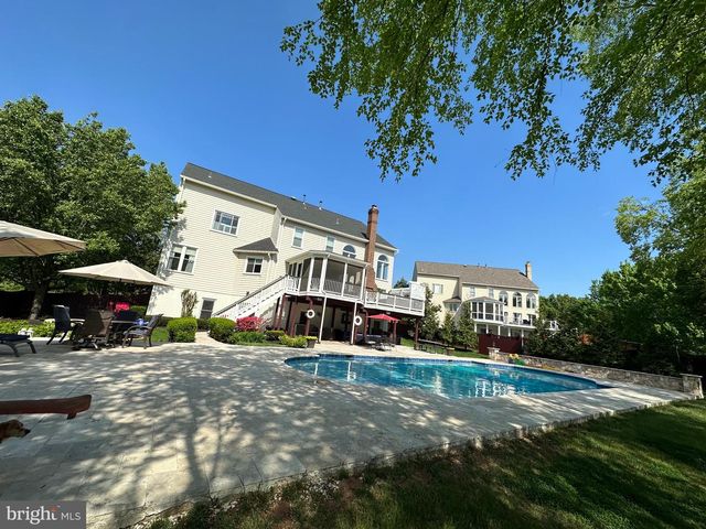 21922 HYDE PARK DR, Ashburn, VA 20147
