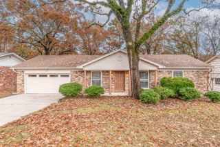 12200 Southridge Drive, Little Rock, AR 72212