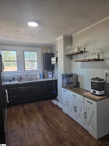 608 Belton Highway, Williamston, SC 29697