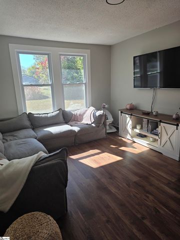 608 Belton Highway, Williamston, SC 29697