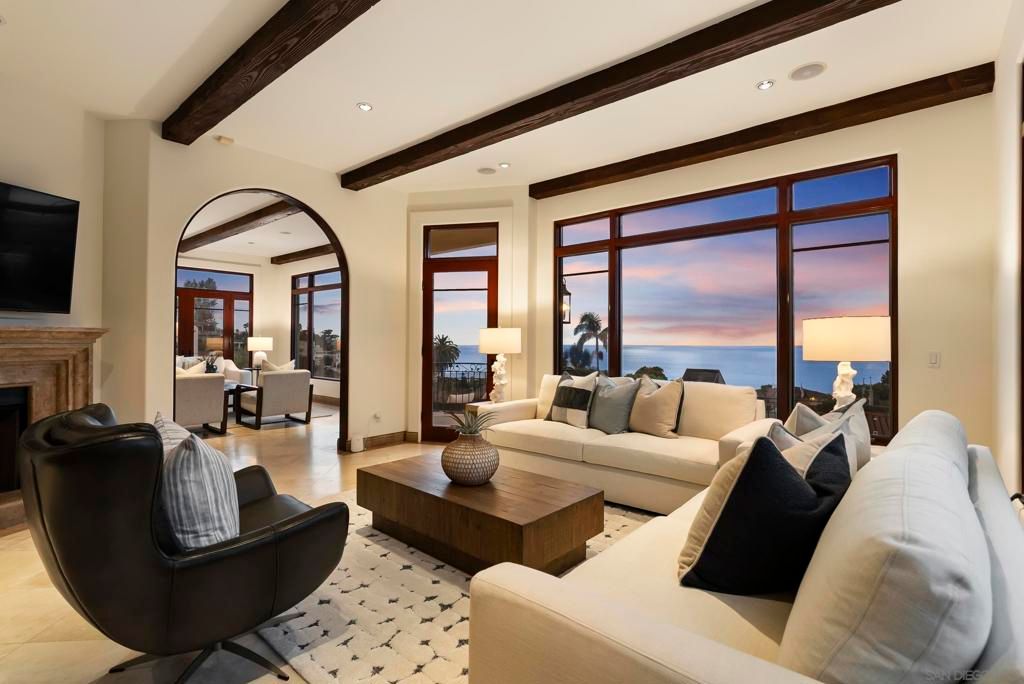 Image 1 of property listing at 1745 Amalfi St, La Jolla, CA 92037