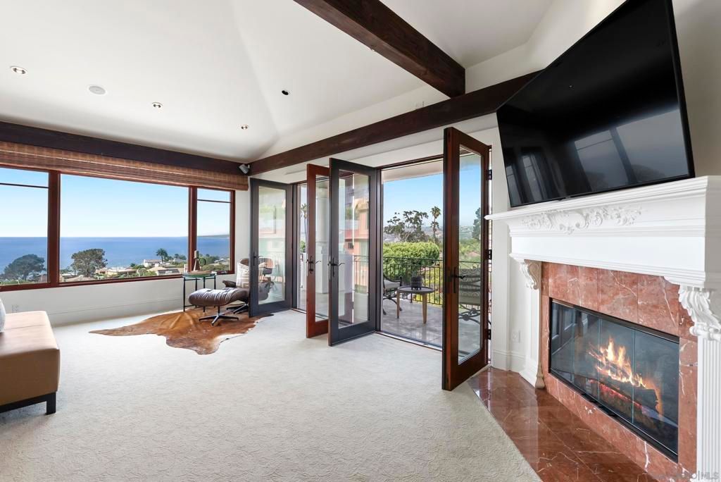 Image 21 of property listing at 1745 Amalfi St, La Jolla, CA 92037