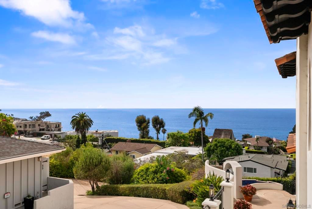 Image 29 of property listing at 1745 Amalfi St, La Jolla, CA 92037