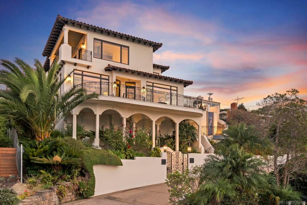 Image 3 of property listing at 1745 Amalfi St, La Jolla, CA 92037