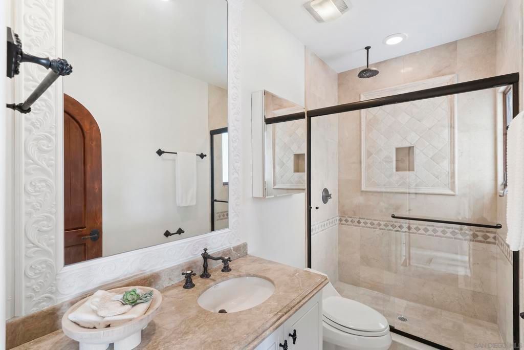 Image 30 of property listing at 1745 Amalfi St, La Jolla, CA 92037