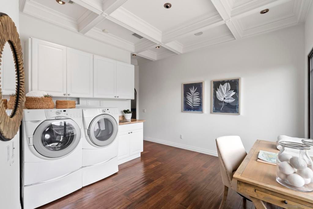 Image 34 of property listing at 1745 Amalfi St, La Jolla, CA 92037