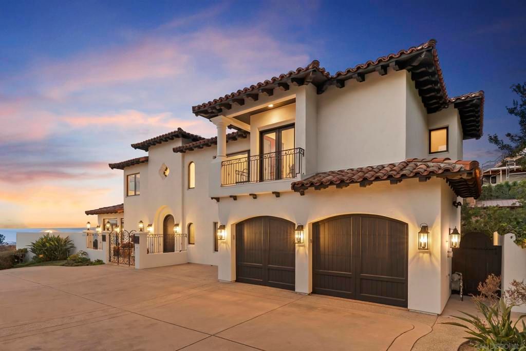 Image 4 of property listing at 1745 Amalfi St, La Jolla, CA 92037