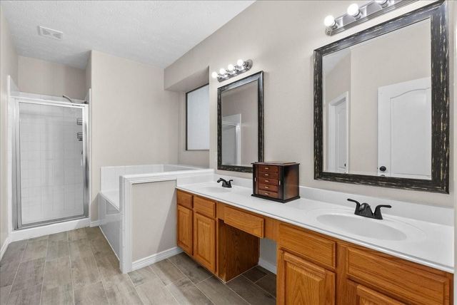 8102 Pinewood Park, Humble, TX 77346