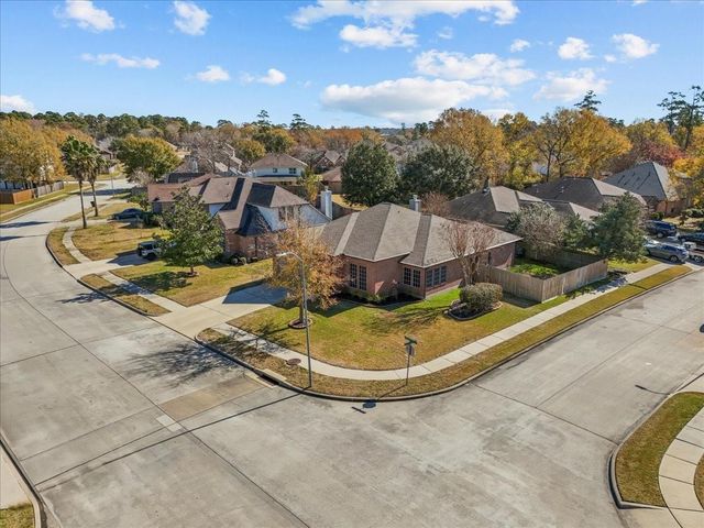 8102 Pinewood Park, Humble, TX 77346