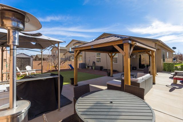 1105 Jacobs Drive NE, Rio Rancho, NM 87144