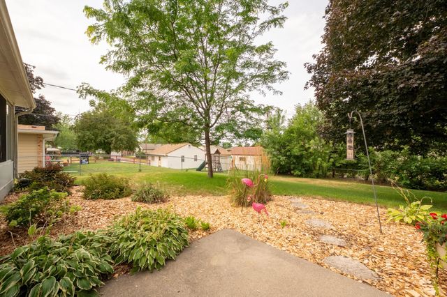 671 58th Avenue NE, Fridley, MN 55432