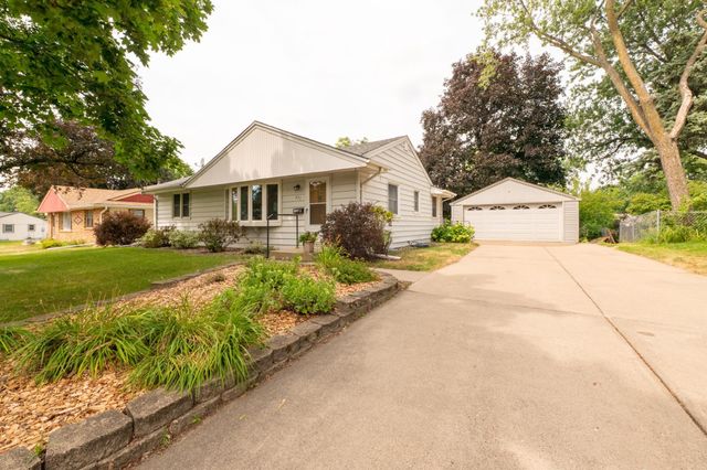 671 58th Avenue NE, Fridley, MN 55432